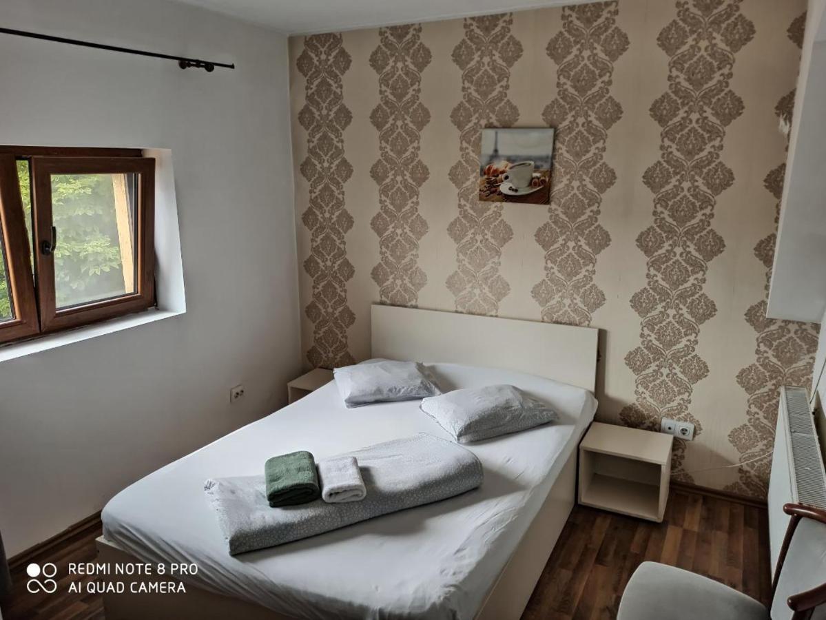 Quik Brasov Exterior photo
